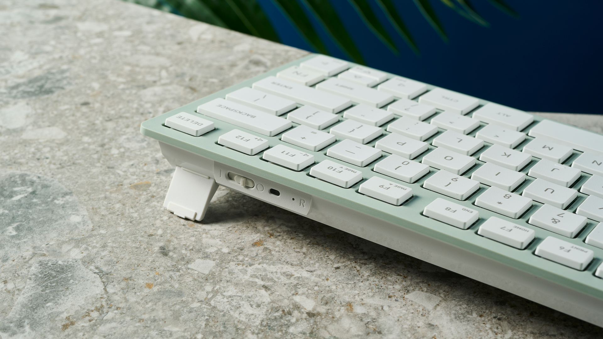 מקלדת אלחוטית Cherry KW 7100 Mini BT בצבע ירוק אגבה