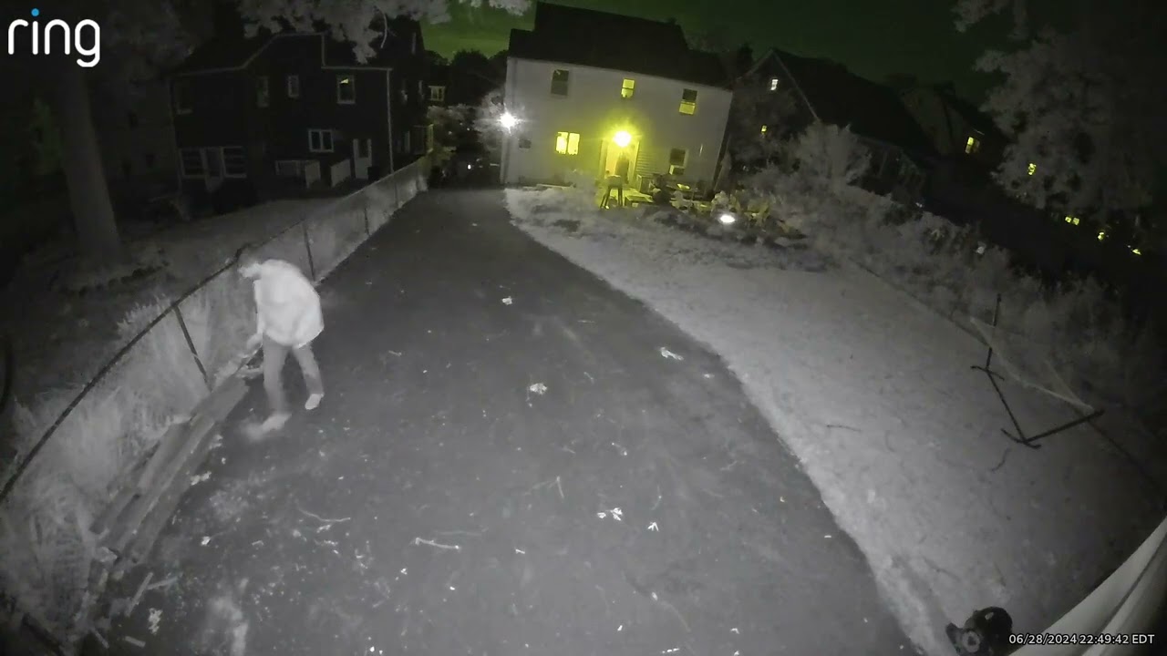 Ring Floodlight Cam Wired Pro: דגימת לילה - YouTube