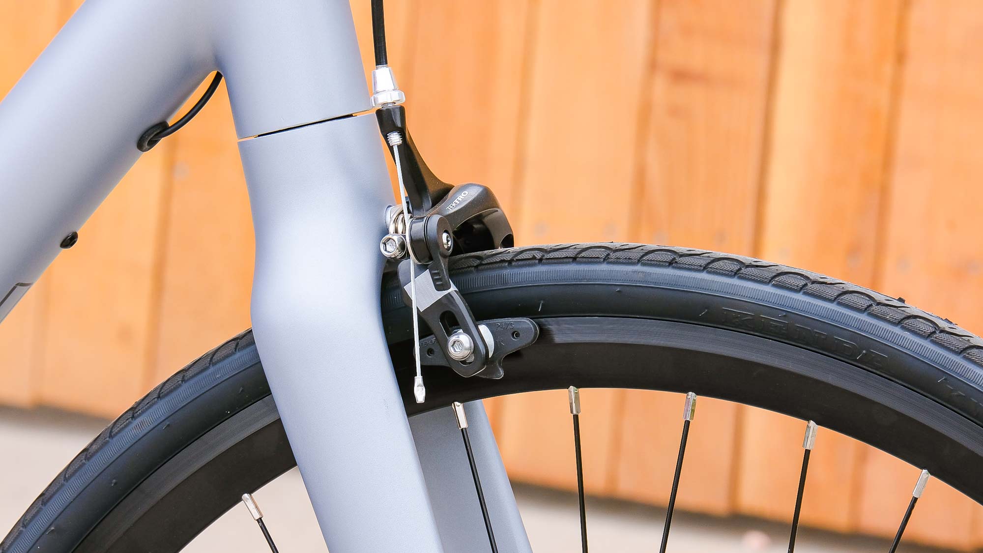 בלמים קדמיים של Ride1Up Roadster V2