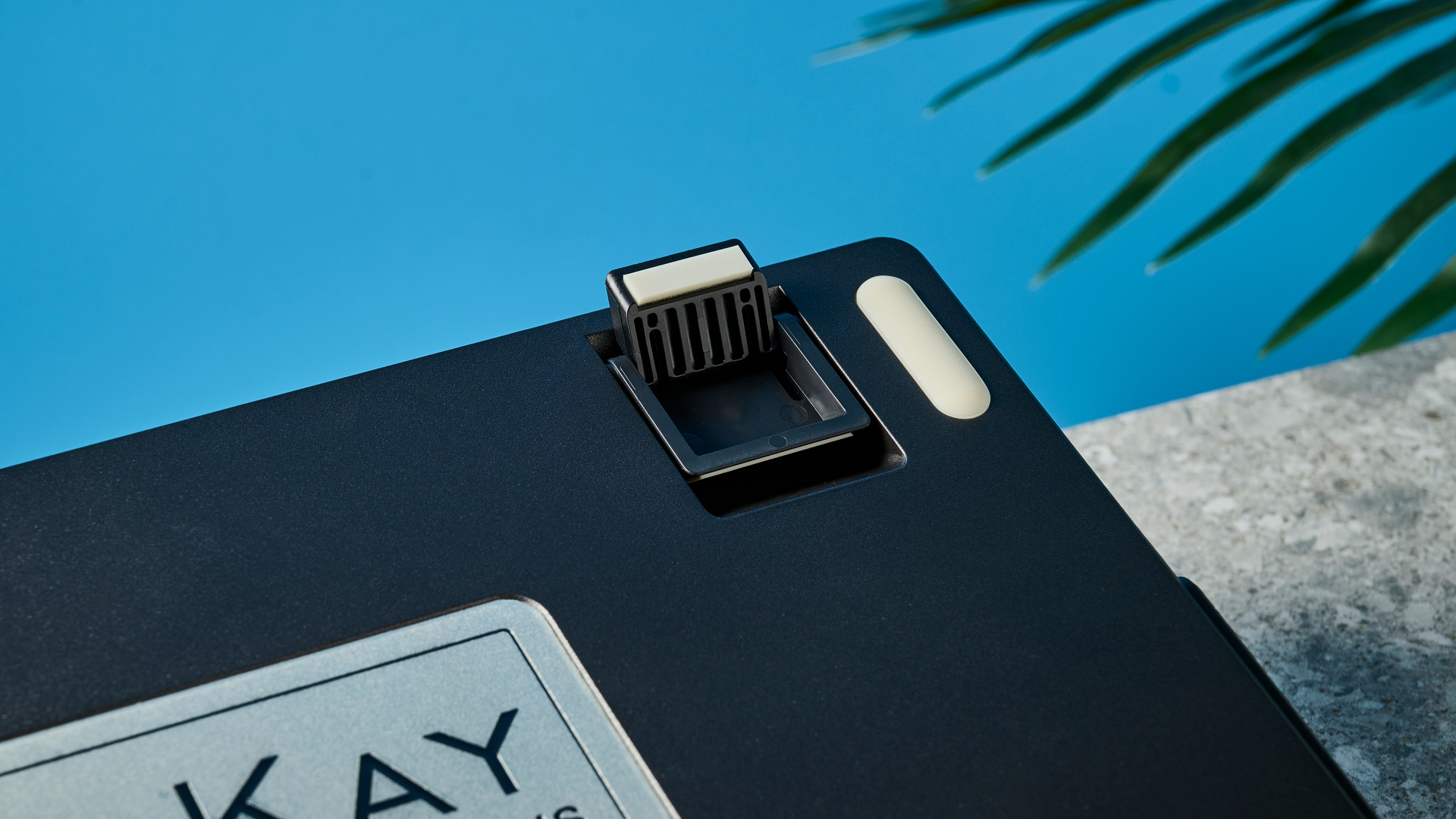 מקלדת מכנית אלחוטית Gamakay LK75 בנושא חלל