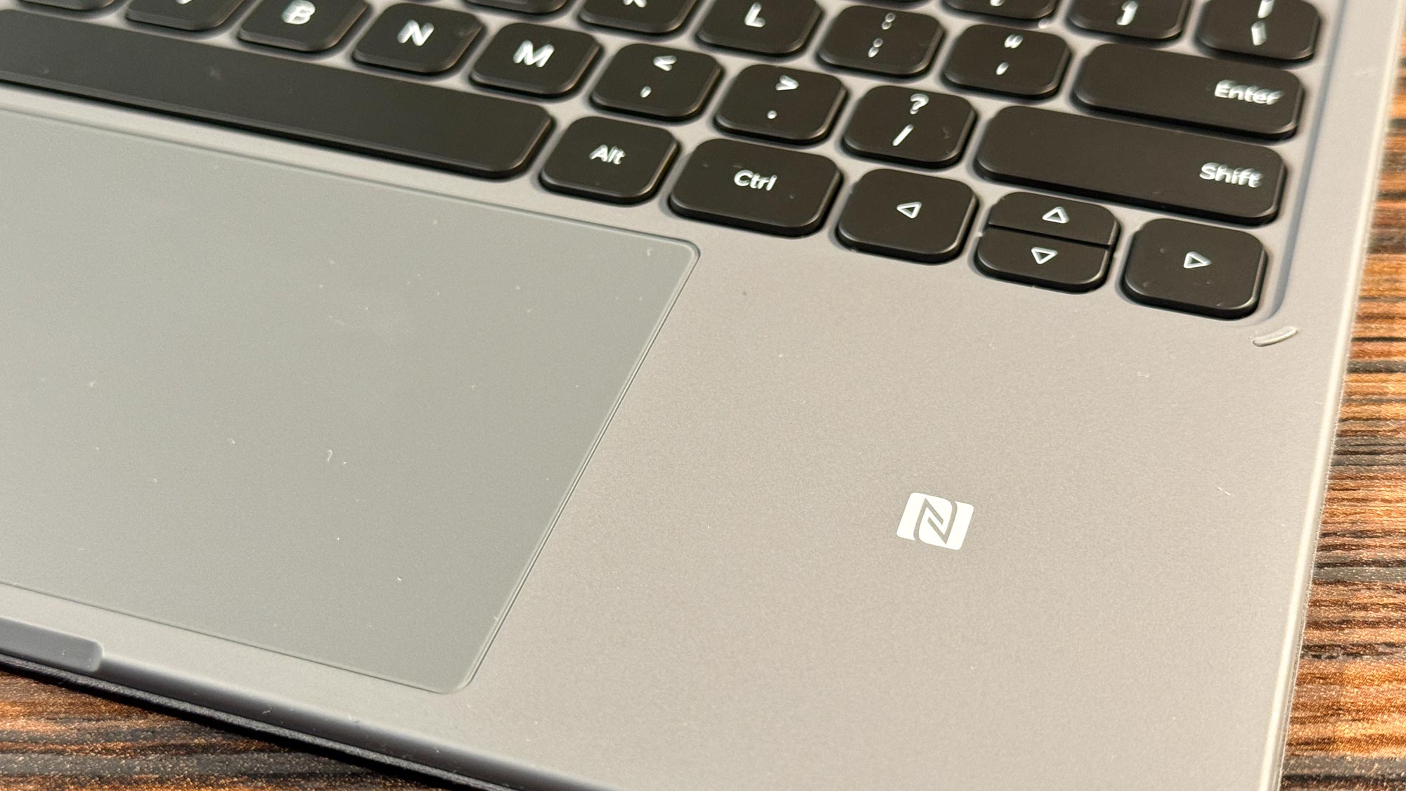 משטח NFC למקלדת חכמה OnePlus Pad 2