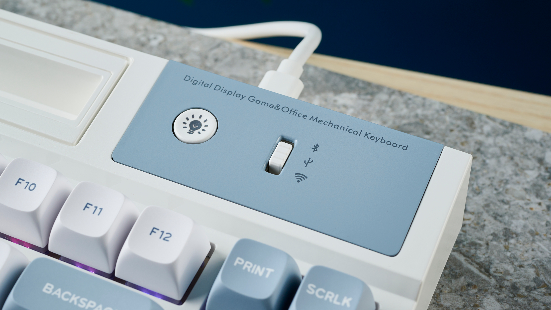 מקלדת מכנית אלחוטית של Epomaker DynaTab75 כחול לבן