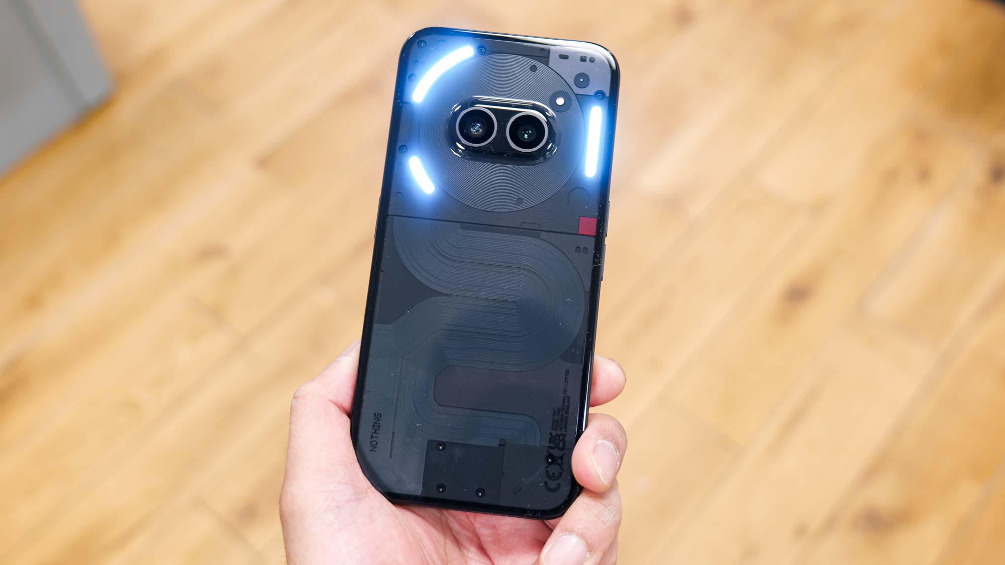 שום דבר סקירת טלפון 2a