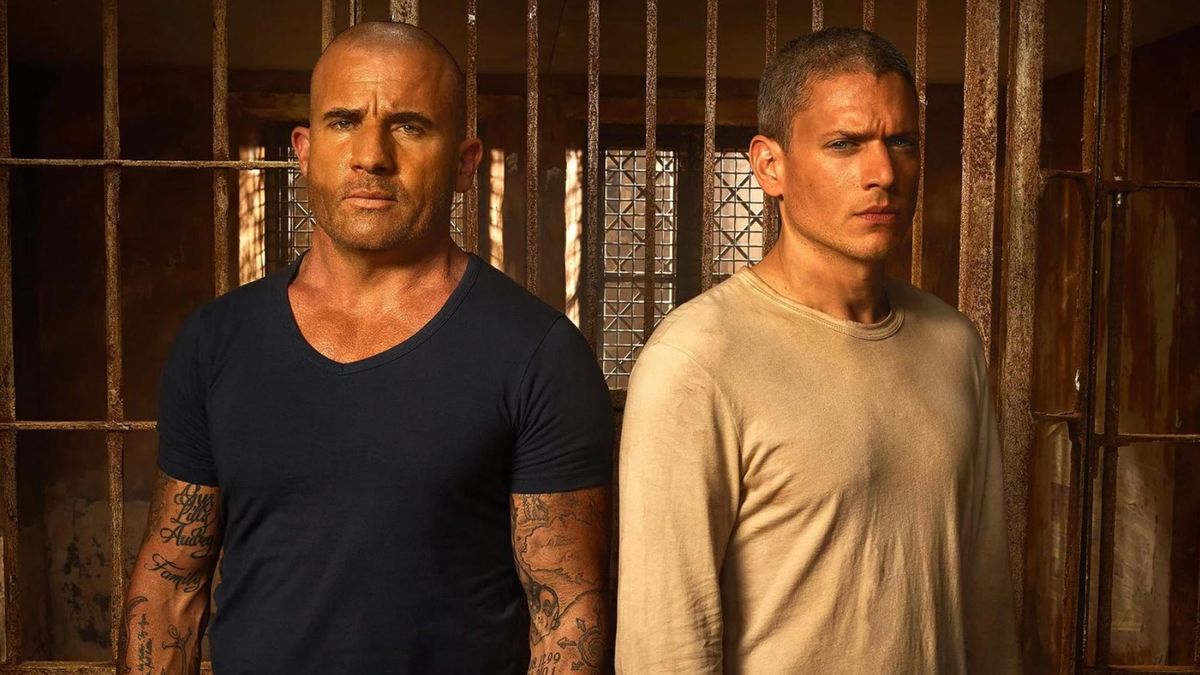 (L-R) Dominic Purcell as Lincoln Burrows and Wentworth Miller as Michael Scofield in