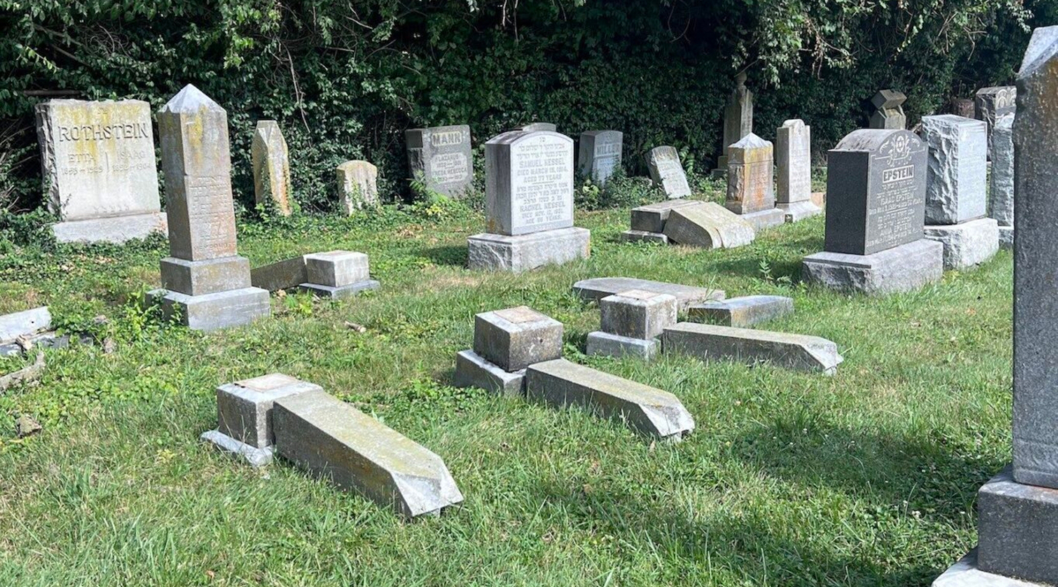 176 מצבות יהודיות הושחתו בשני בתי קברות בסינסינטי