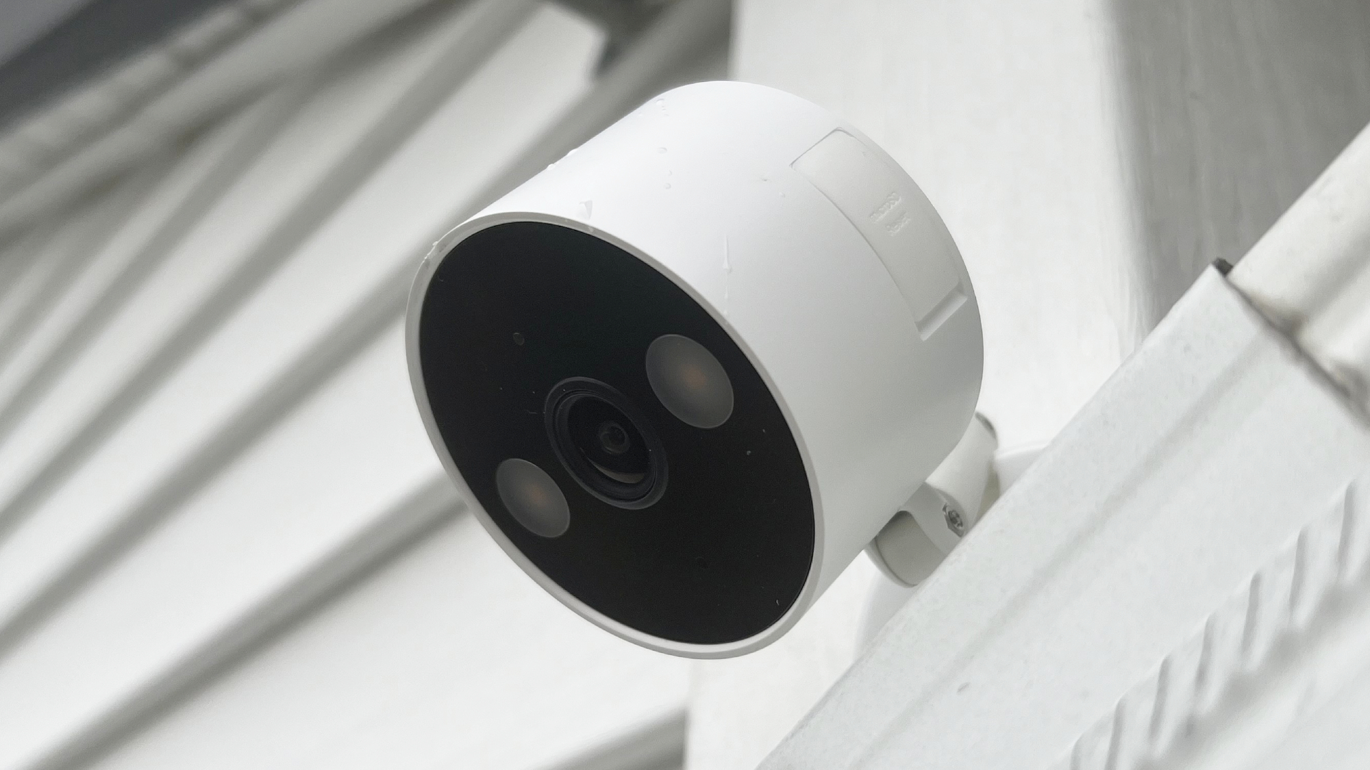 Tapo C120 בחוץ בגשם