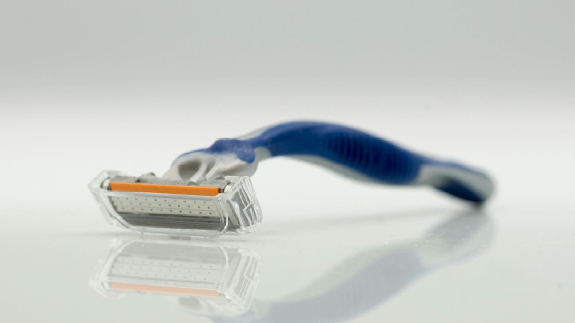 תקריב של סכין גילוח 