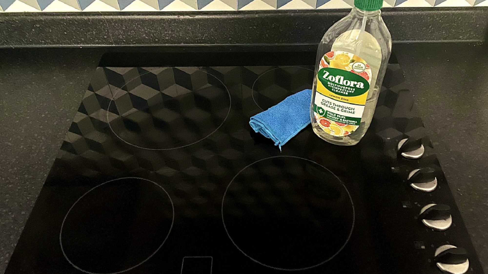 משטח זכוכית נקי