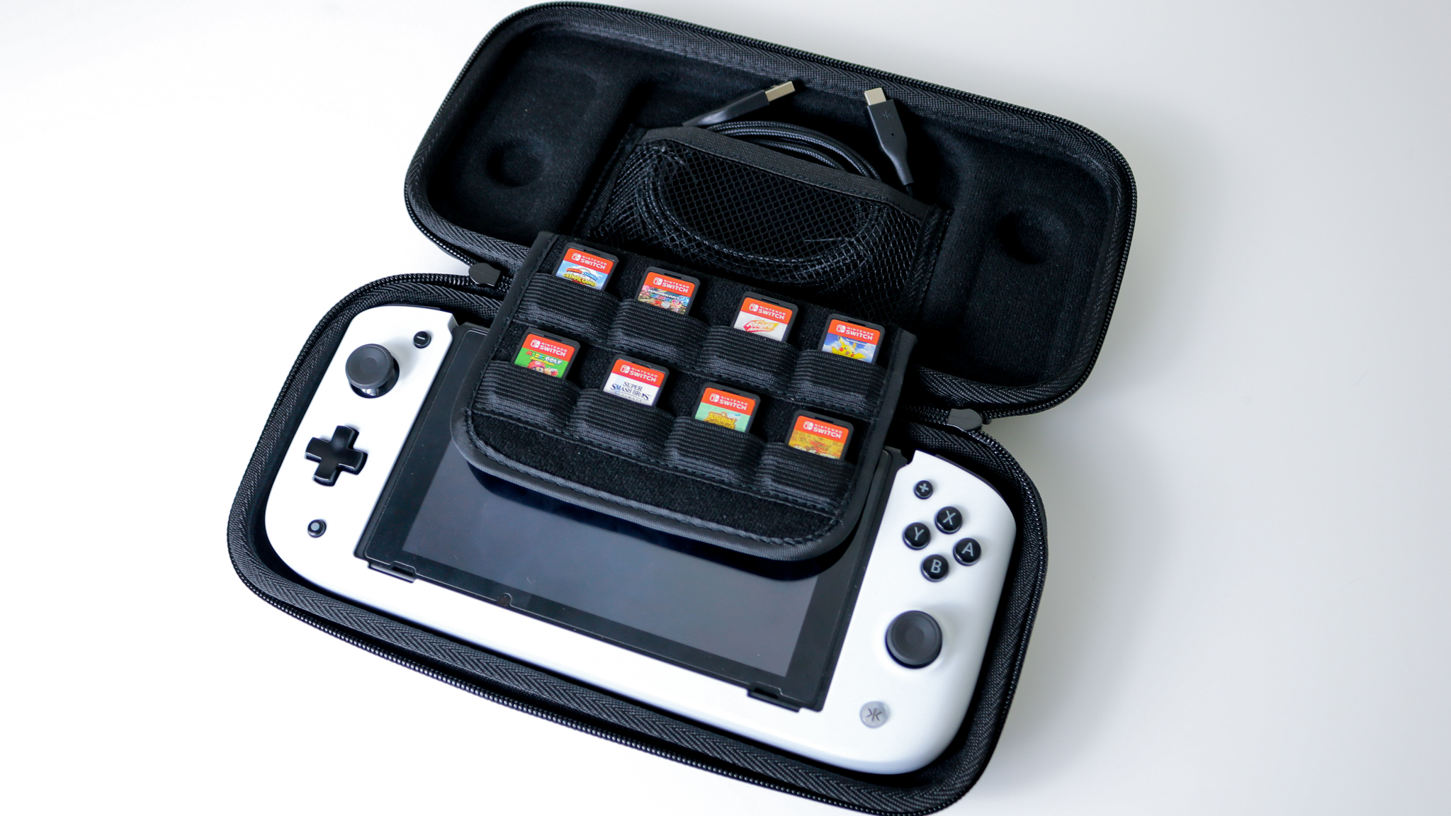 ה-Nitro Deck בתיק הנשיאה של CRKD