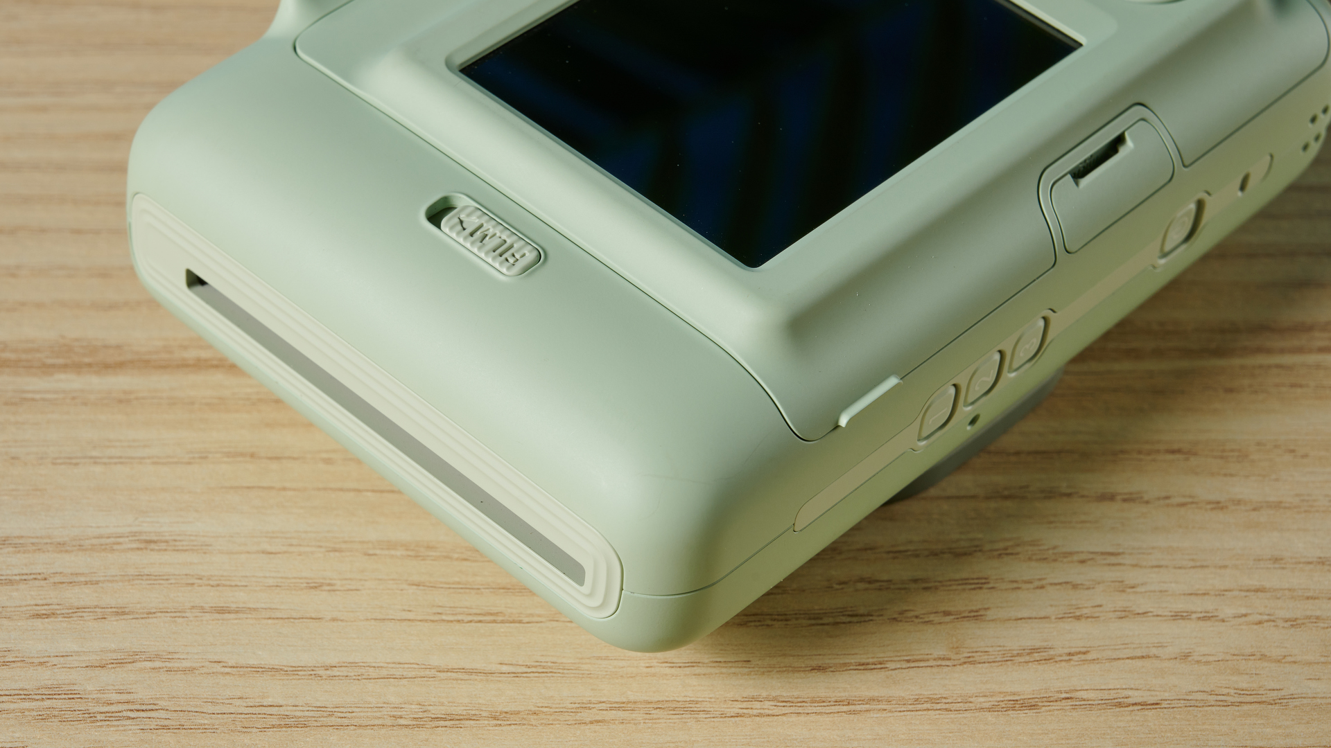 מצלמה ומדפסת מיידית Fujifilm Instax mini LiPlay 2 ב-1 בצבע ירוק matcha