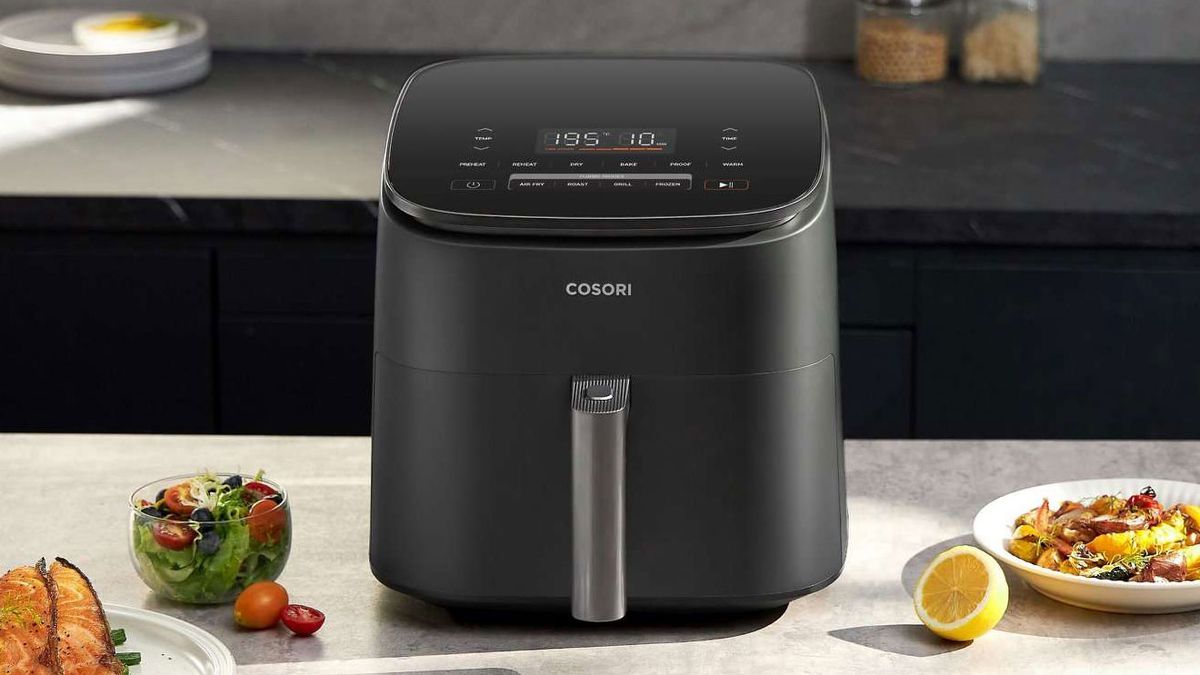 סקירת Cosori TurboBlaze Air Fryer: תוצאות מעולות, קלות לניקוי מאת קמילה שרמן שפורסמה ב-16 באוגוסט 24 Cosori עלתה מנצחת עם TurboBlaze Air Fryer בגודל 6 ליטר שלה. הוא נותן תוצאות בישול נהדרות, מציע קיבולת נדיבה וקל לניקוי.