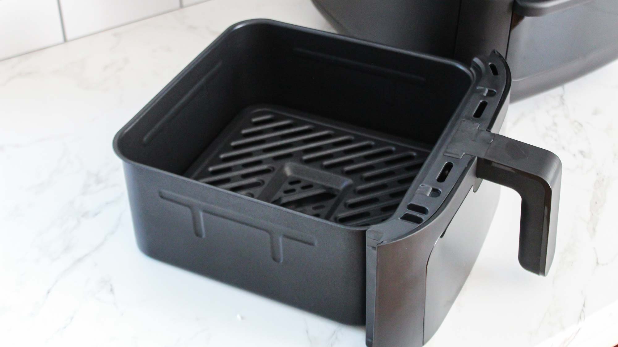 Midea 11-Quart Two Zone Air Tang