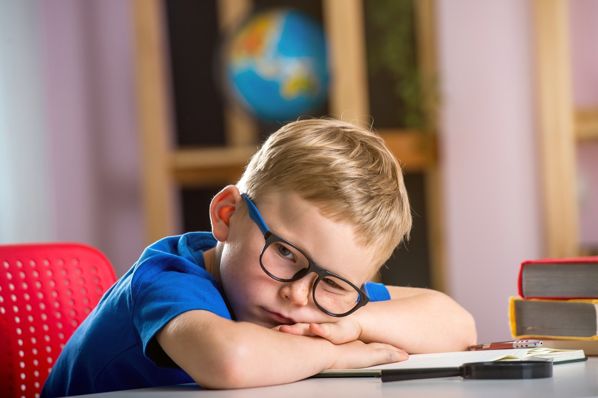 Study: Childhood neurodivergent traits, inflammation and chronic disabling fatigue in adolescence: a longitudinal case–control study. Image Credit: Sharomka / Shutterstock.com