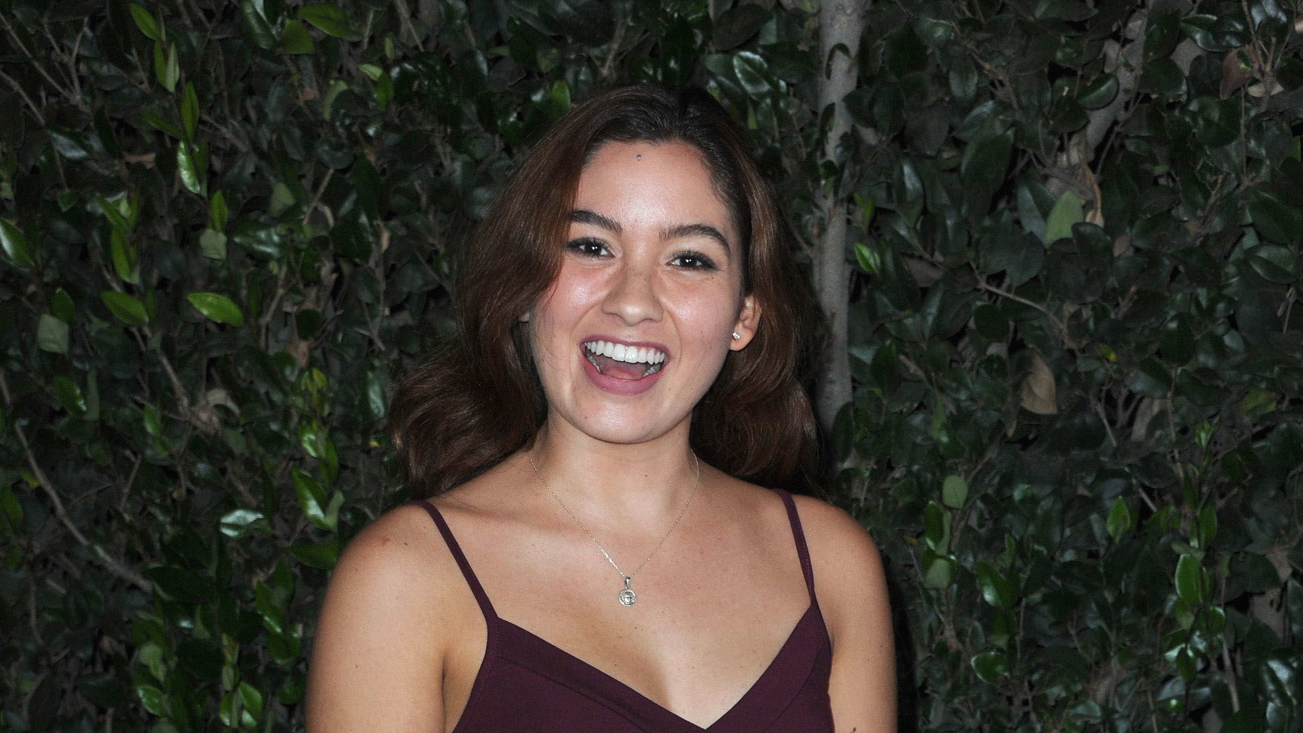 סידני אליזבת אגודונג מגיעה ל-Brandon TV חג המולד והשקת הסטודיו של Viacom, שהתקיימה ב-20 בדצמבר 2019