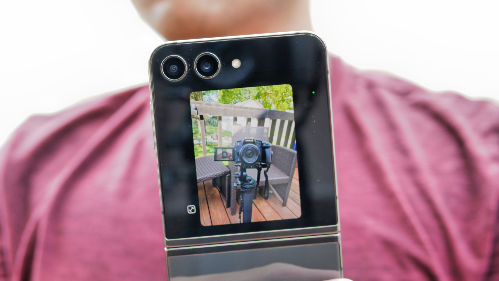 Samsung Galaxy Z Flip 5 סקירת תמונות.