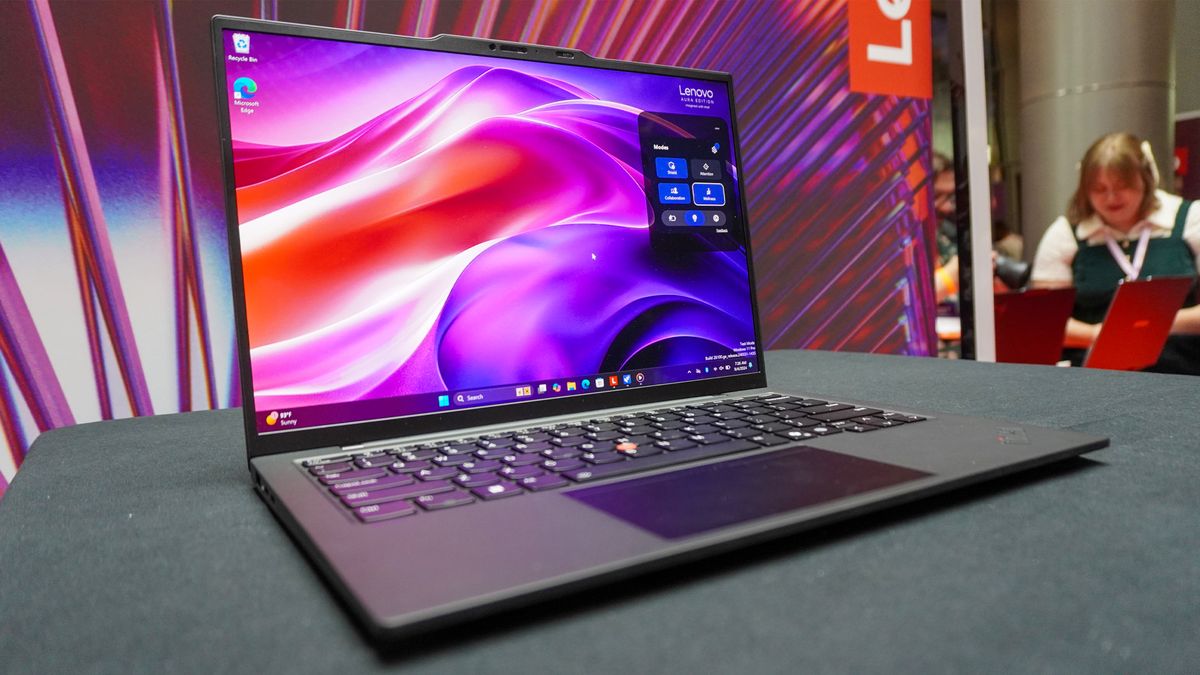 סקירה מעשית של Lenovo ThinkPad X1 Carbon Gen 13 Aura Edition מאת Jason England שפורסמה ב-5 בספטמבר 24 עדיין לא דורג האם סדרת Intel Core Ultra 200 מספקת את הסחורה?