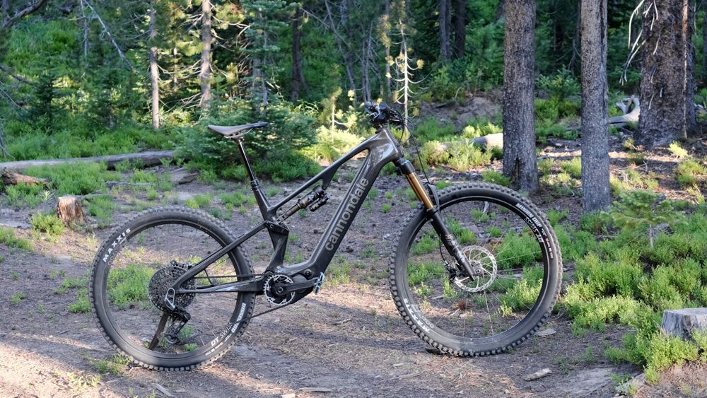 סקירת Cannondale Moterra SL 1: אופני הרים חשמליים כמעט ללא רבב מאת Dan Cavallari פורסם ב-12 בספטמבר 24 Cannondale Moterra SL 1 הם אופניים חשמליים יקרים, אבל אם אתה נהנה לחקור את החוץ עם קצת תמיכה בקטעים הקשים ביותר, זו בחירה מעולה.