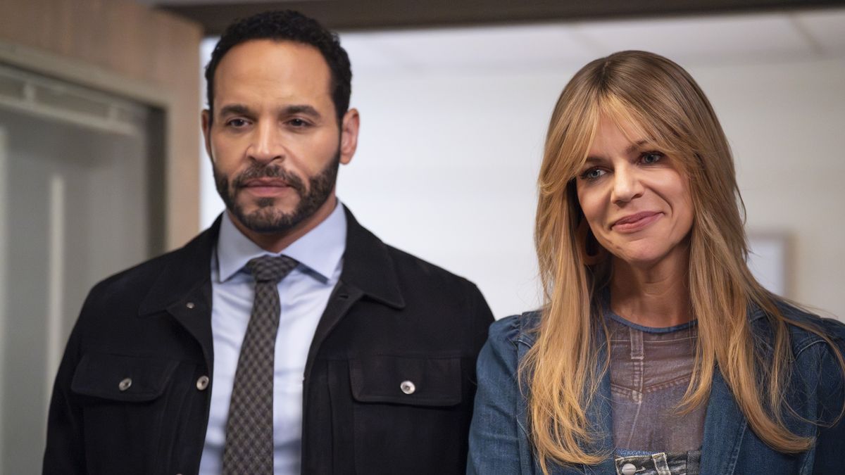 Kaitlin Olson and Daniel Sunjata in ABC's "High Potential"