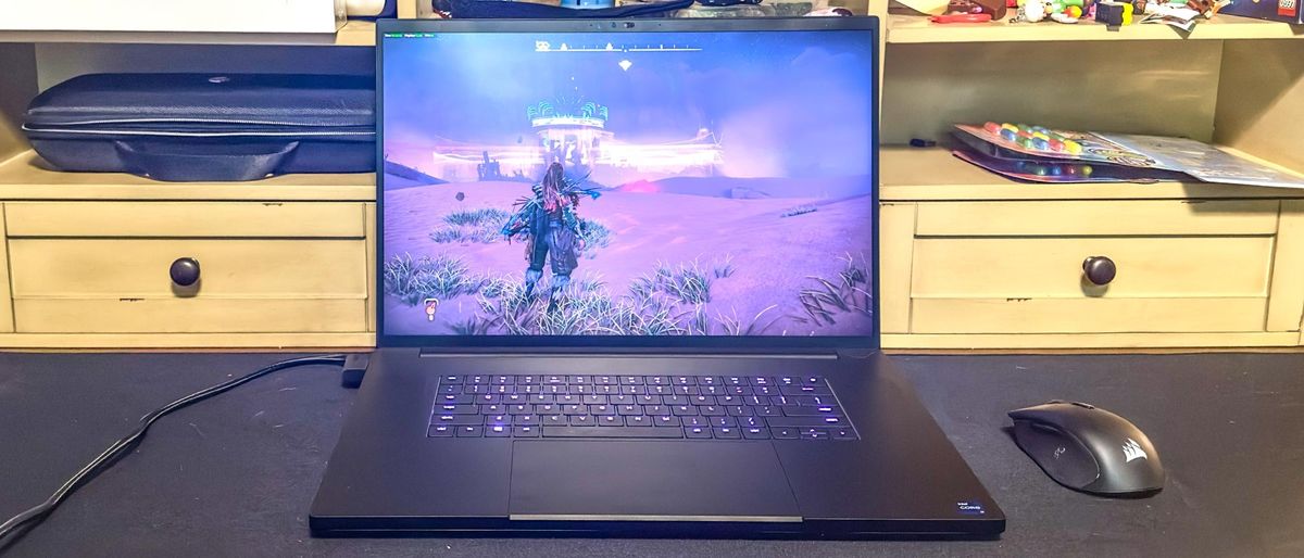 Razer Blade 18 running Horizon