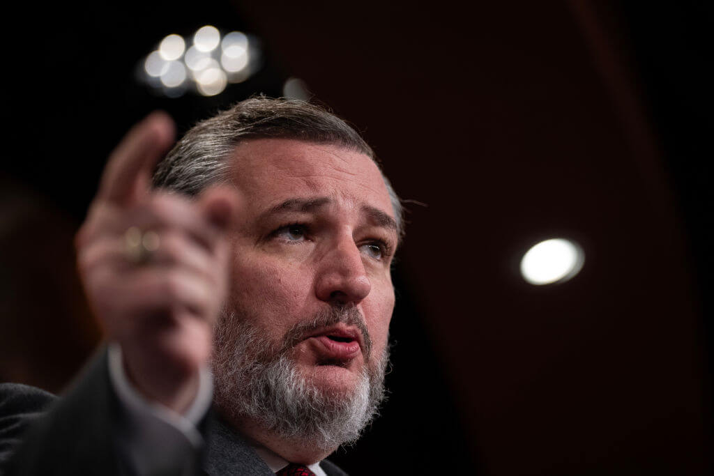 בדיון בסנאט בנושא אנטישמיות, המפגין מפריע כדי לקלל את 'יהודים וישראלים'. הודעה מהמנכ"לית והמוציאה לאור שלנו רייצ'ל פישמן פדרסן