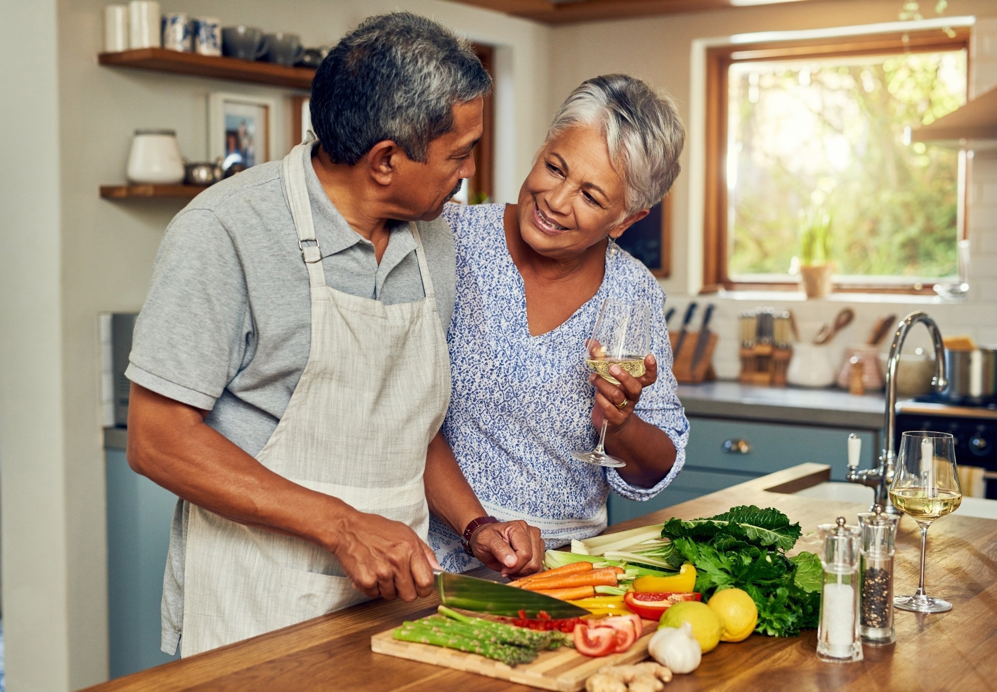 Study: Molecular Mechanisms of Healthy Aging: The Role of Caloric Restriction, Intermittent Fasting, Mediterranean Diet, and Ketogenic Diet—A Scoping Review. Image Credit: PeopleImages.com - Yuri A / Shutterstock.com