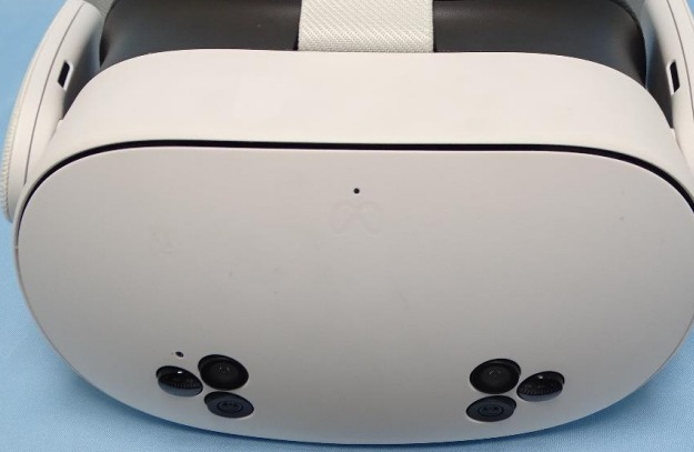 תמונה דלפה של Meta Quest 3S, חזית האוזניות