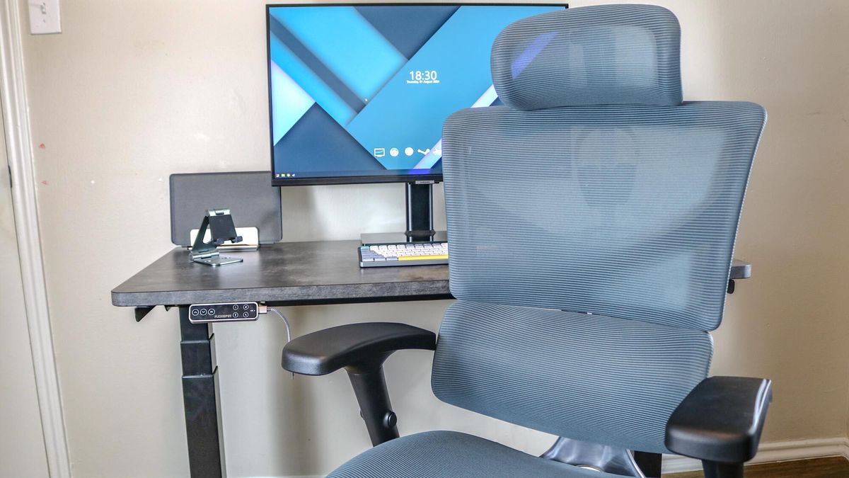 אני בודק כסאות משרדיים למחייתי וזה נותן לי בדיוק את הכמות הנכונה של נוחות ותמיכה לאורך כל היום מאת אנתוני Spadafora פורסם ב-5 באוקטובר 24 ה-X-Chair X3 הוא כיסא משרדי ארגונומי פרימיום הבנוי לעבודה נוחה ועם יציבה טובה עבור מתיחות ארוכות בכל פעם.