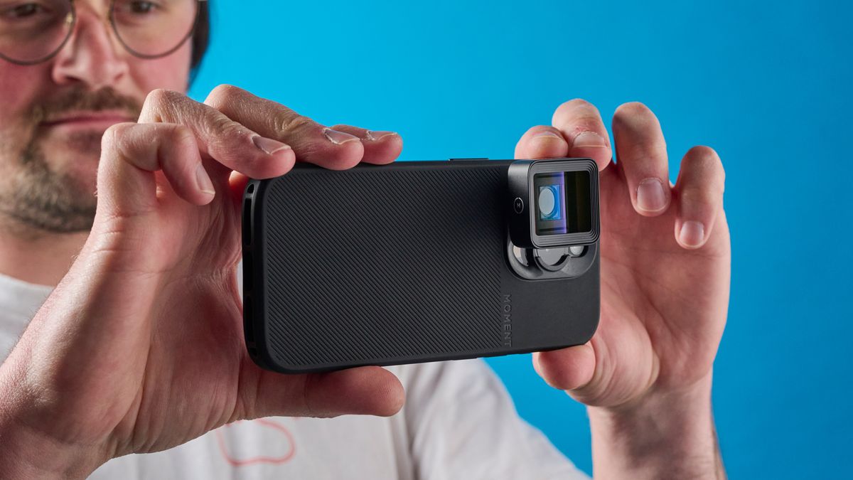 סקירת עדשות אנאמורפיות של Moment T-Series מאת פיטר וולינסקי שפורסמה ב-18 באוקטובר 24 תן לסמארטפון שלך לקחת אותך לקולנוע!