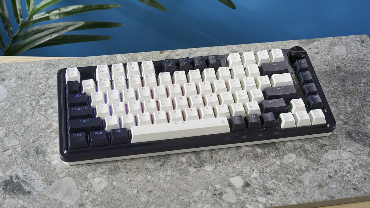 סקירת מקלדת Redragon K673 Pro: אתה לא צריך שום מקלדת אחרת בפחות מ-70 $ מאת Eve Butt שפורסמה ב-24 באוקטובר 24 בדייקה לפני המתחרים, ה-K673 היא מקלדת תקציב מדהימה מבית Redragon - אם כי במחיר הזה, אתה צריך לצפות לכמה קורבנות לבקרת איכות