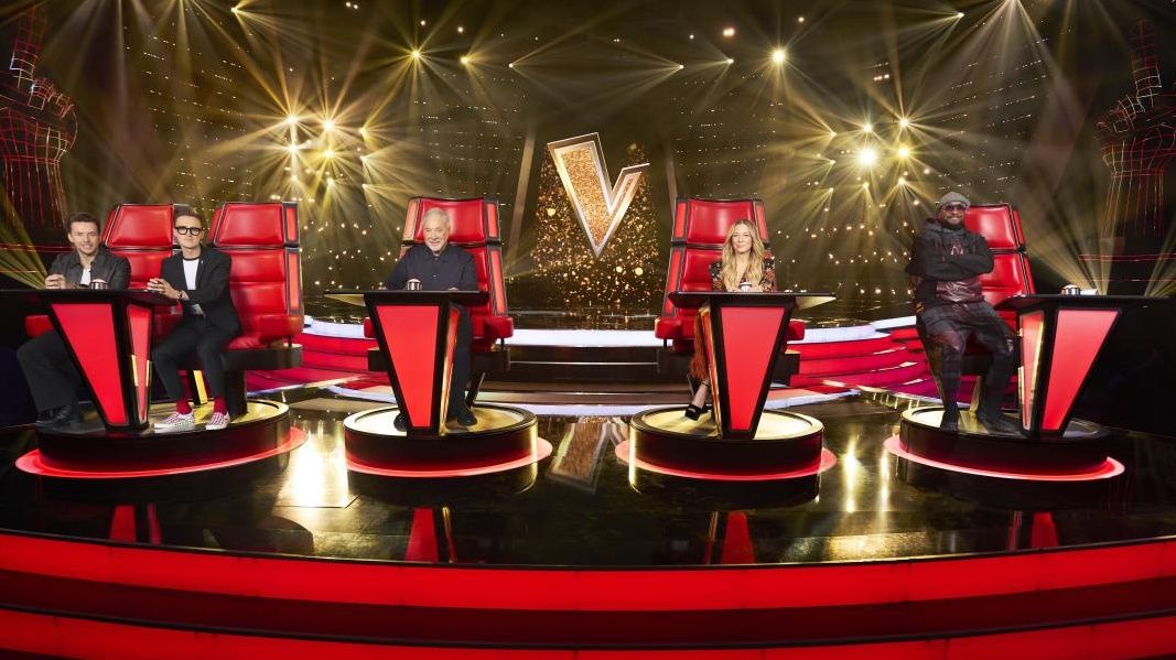 איך לצפות בגמר "The Voice UK" 2024 באינטרנט מכל מקום כשפרי אדוארדס של Little Mix מככבת כאורחת