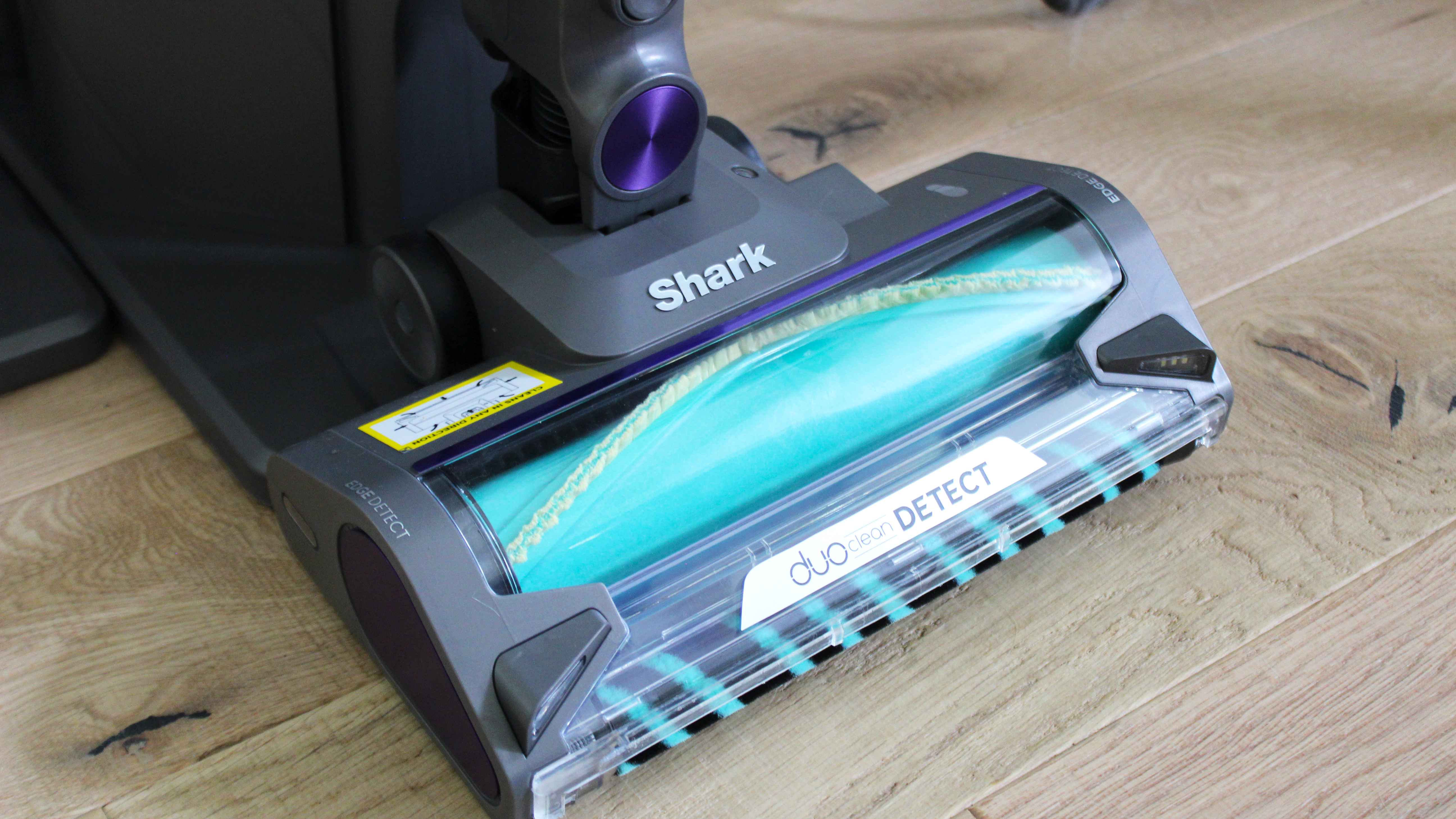 Shark Cordless PowerDetect נקי וריק