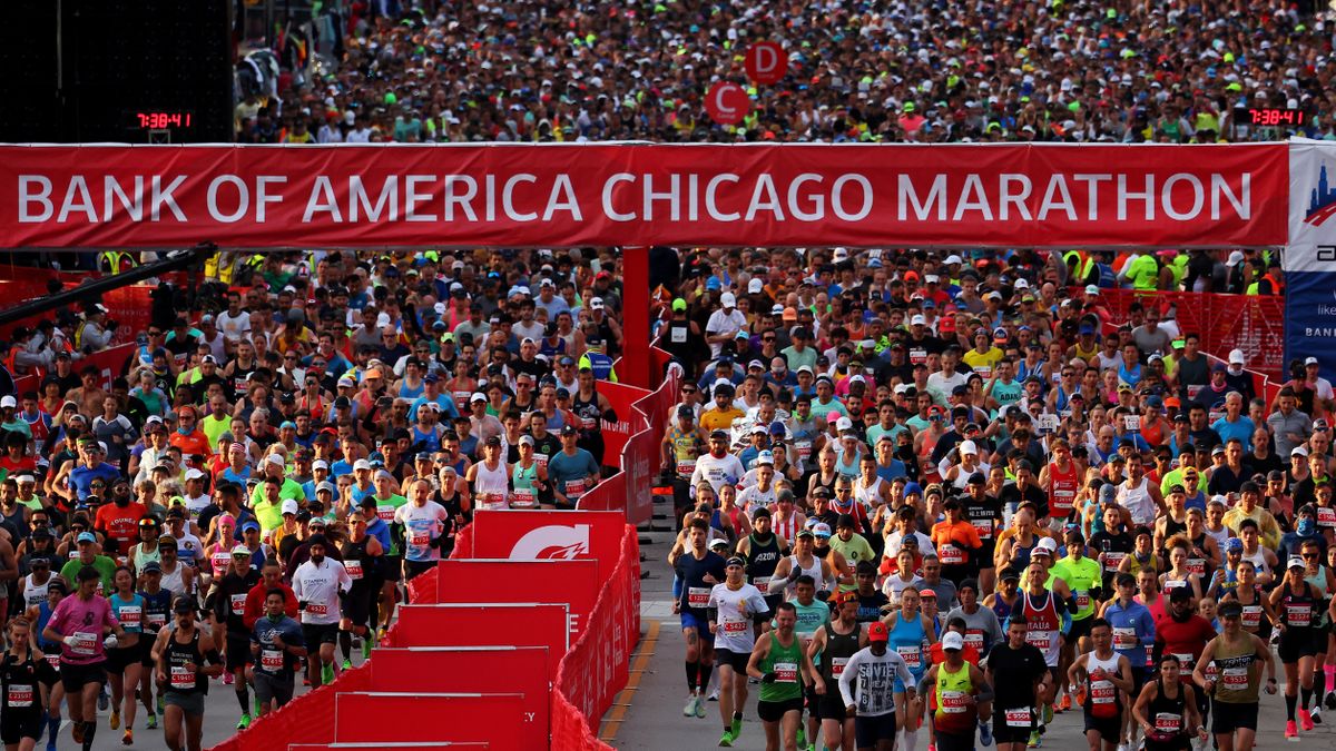 A general view of the start line as thousands of runners compete in the Chicago Marathon at Grant Park