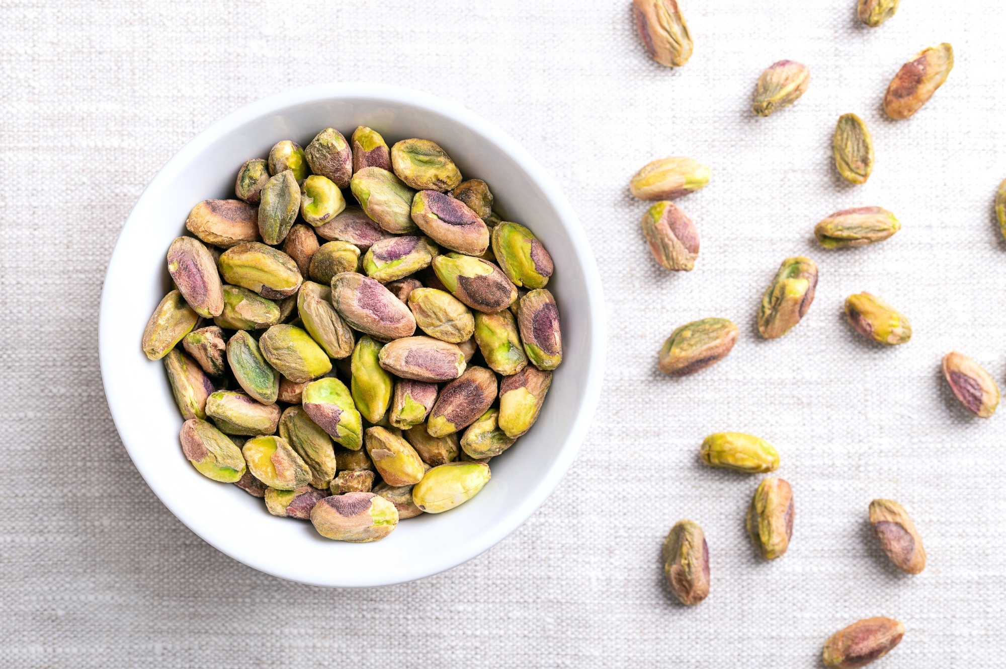 Study: Pistachio consumption increases Macular Pigment Optical Density in healthy adults: a randomized controlled trial. Image Credit: Peter Hermes Furian/Shutterstock.com