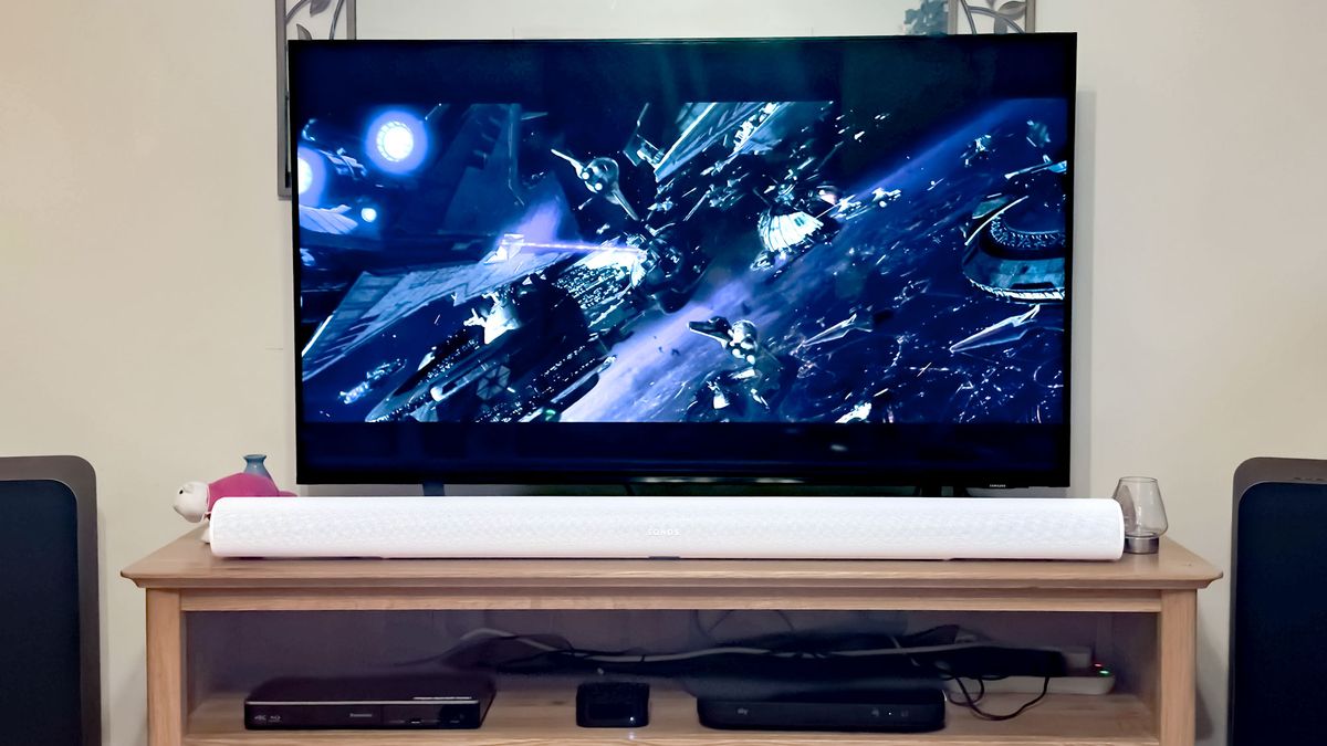 סקירת Sonos Arc Ultra: הדרך הטובה ביותר לצפות בסרטים שלך פשוט השתפרה מאת תמי רוג'רס שפורסמה ב-5 בנובמבר 24 סרגל הקול הטוב ביותר שתוכלו לקנות ב-1,000 דולר