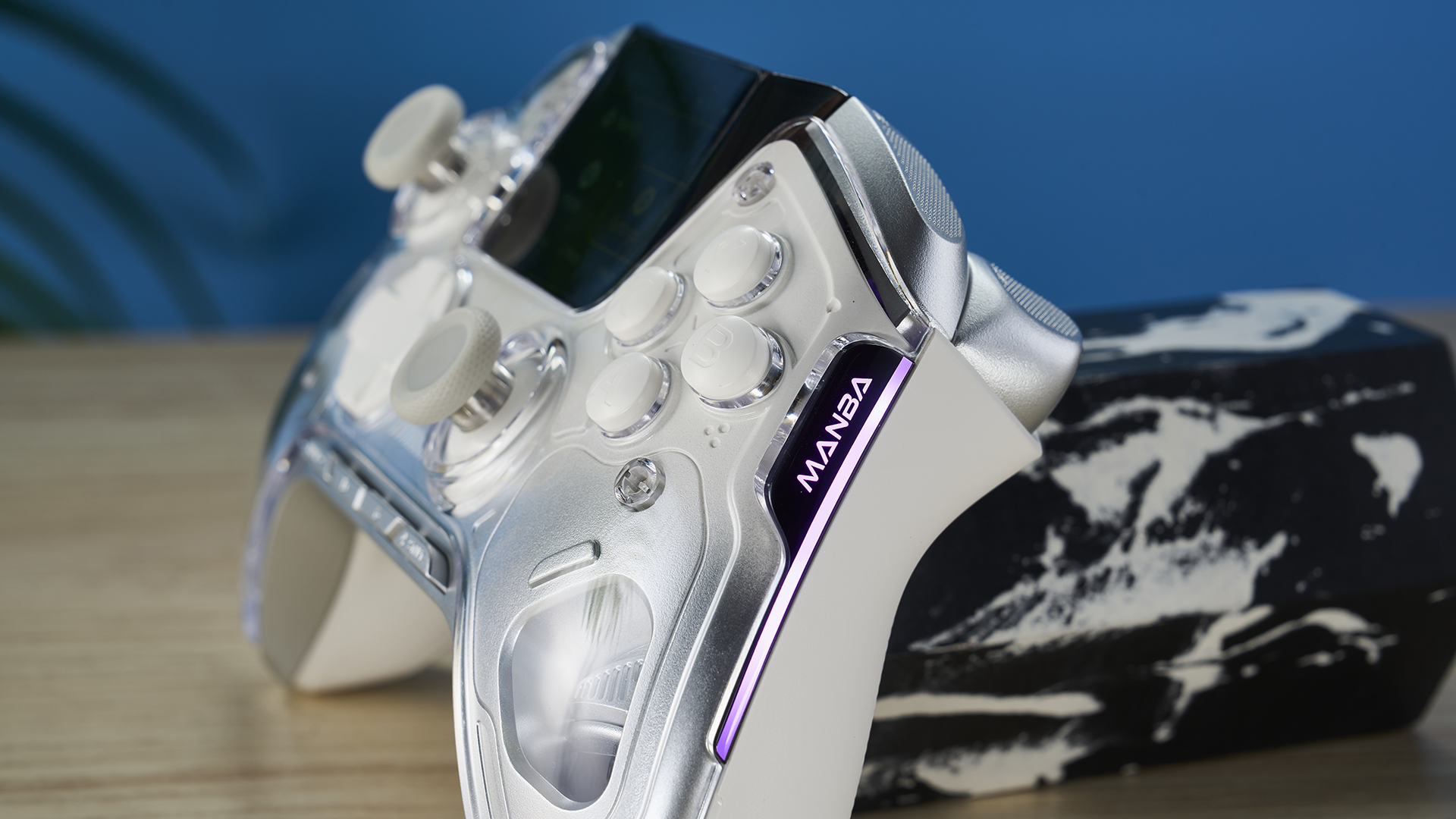 צילום של בקר Manba One