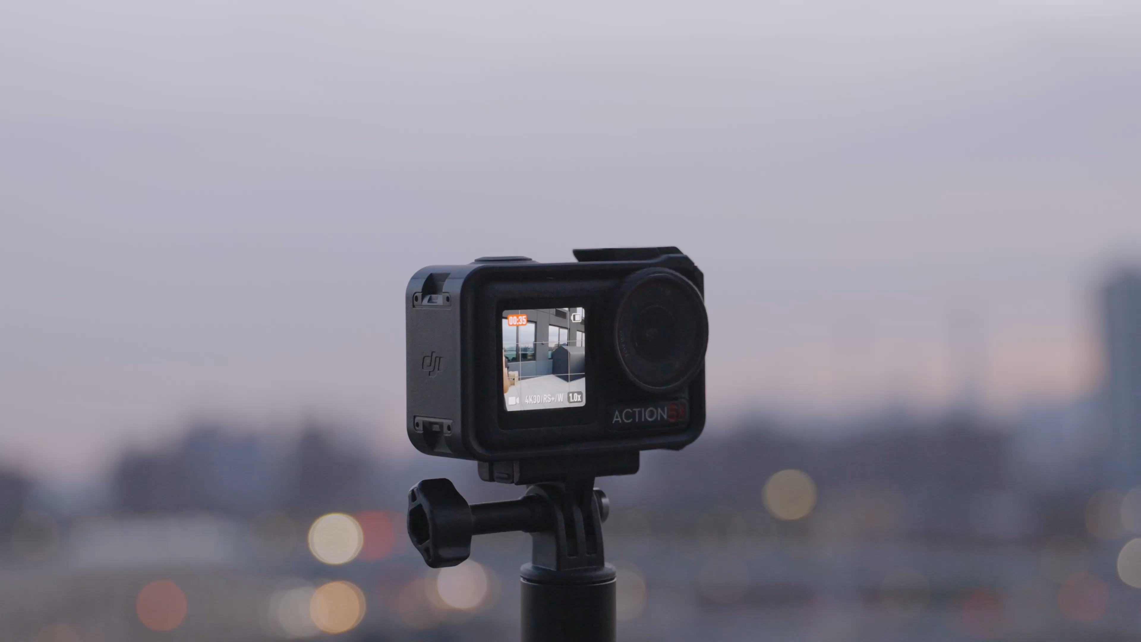 מבט מהצד עם תצוגה קדמית