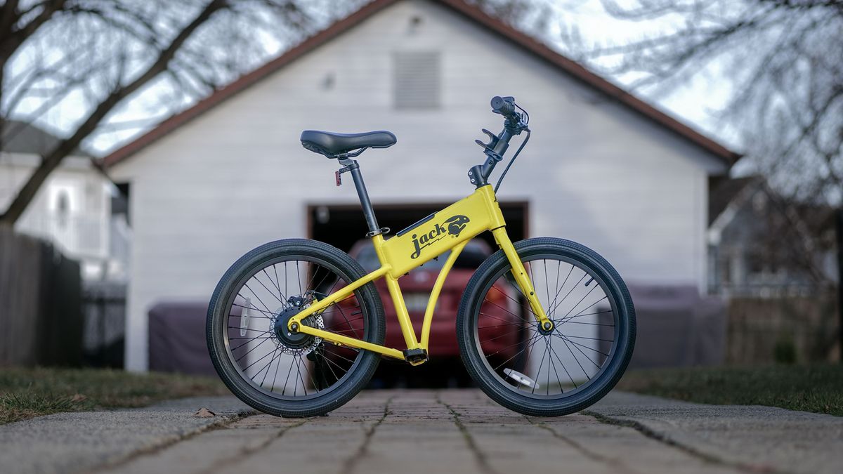 סקירת JackRabbit OG2: שרדתי את התנועה בניו יורק באופניים המיקרו-אלומטיים האלה מאת ג'ון ולסקו פורסם ב-30 בנובמבר 24 ביליתי שלושה שבועות ברכיבה על האופניים המיקרו-חשמליים של JackRabbit OG2 דרך התנועה של ניו יורק כדי לראות אם יש להם את מה שנדרש כדי להיות הנסיעה הבאה שלי לִרְכּוֹב.