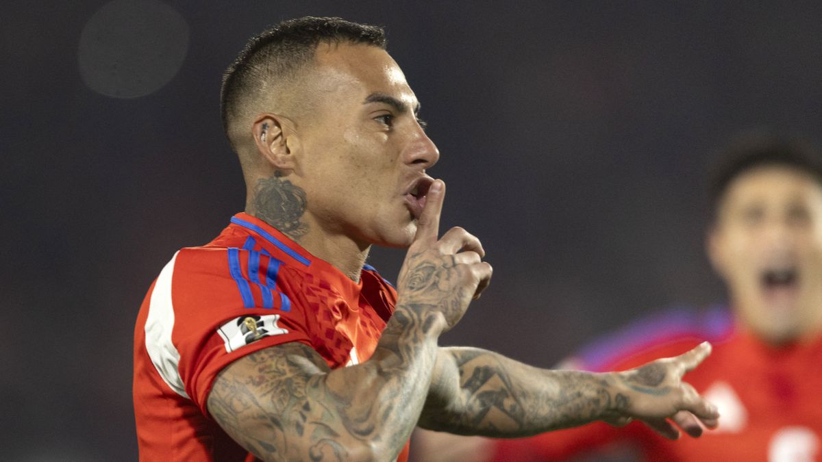 Chile's forward Eduardo Vargas celebrates ahead of the Peru vs Chile live stream