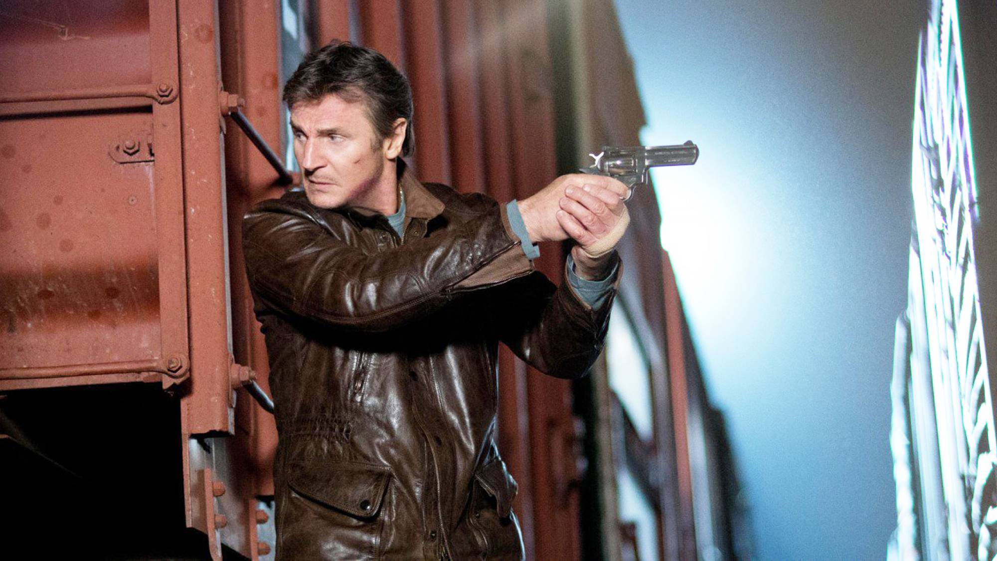 ליאם ניסן בתפקיד ג'ימי 'הקברן' קונלון "רוץ כל הלילה"