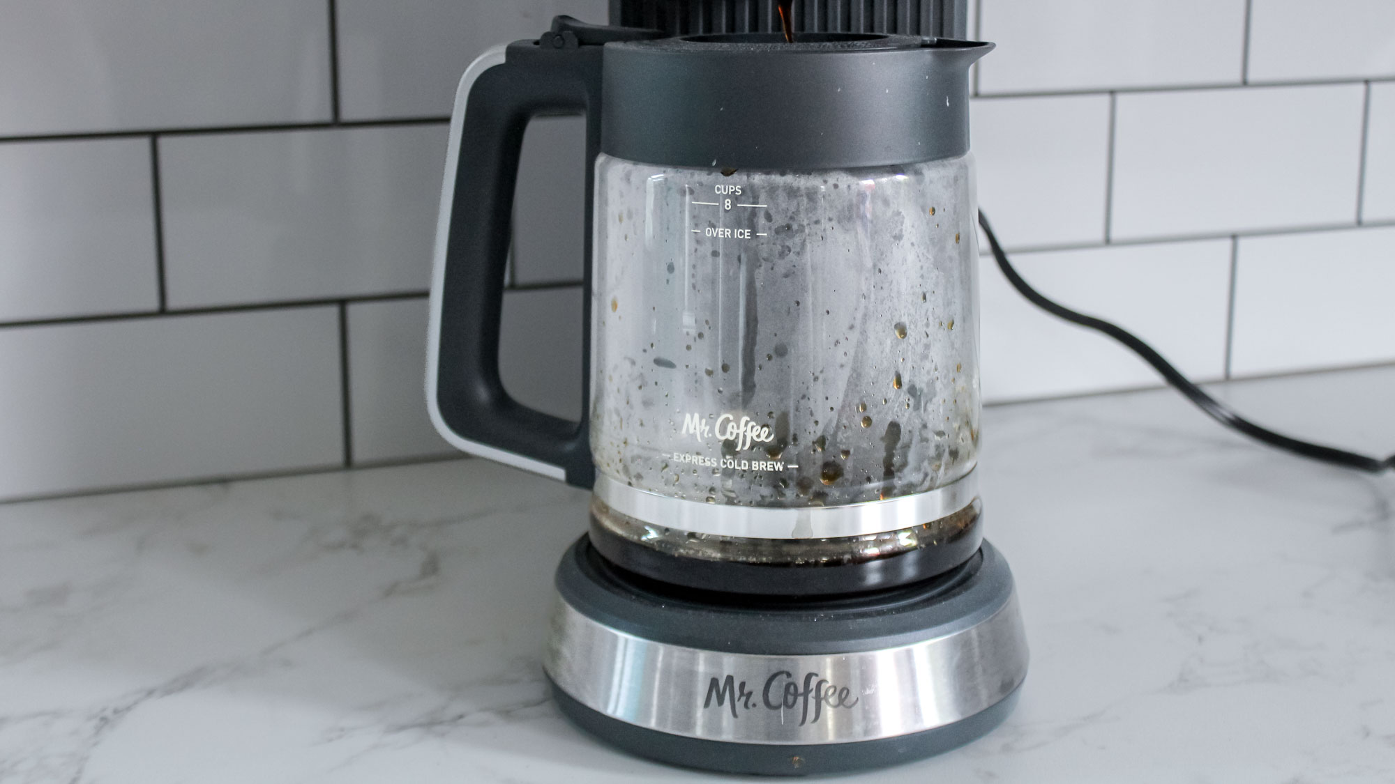 Mr. Coffee Perfect Brew עם קפה טרי