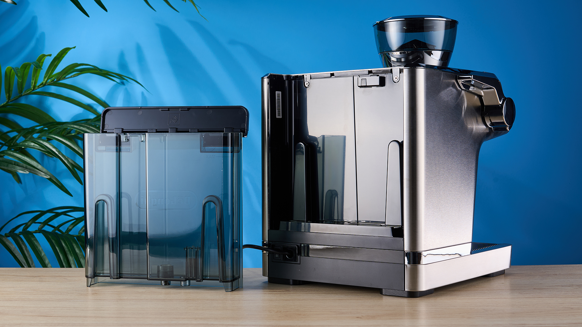 De'Longhi La Specialista Opera היא מכונת אספרסו ידנית מנירוסטה עם חבטה חכמה, ידית קבוצתית, שרביט קיטור ומטחנה