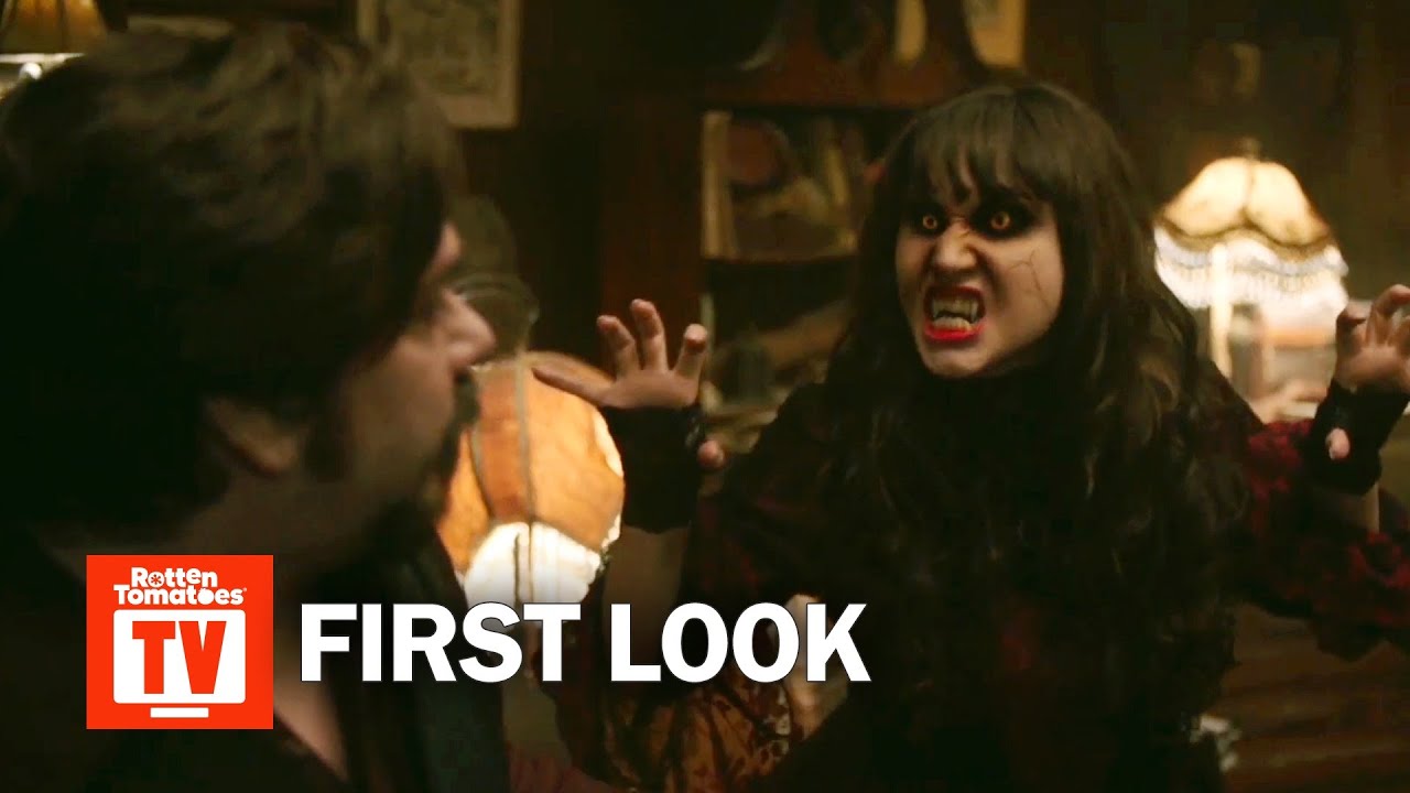 מה אנחנו עושים בצללים עונה 1 מבט ראשון | Rotten Tomatoes TV - יוטיוב