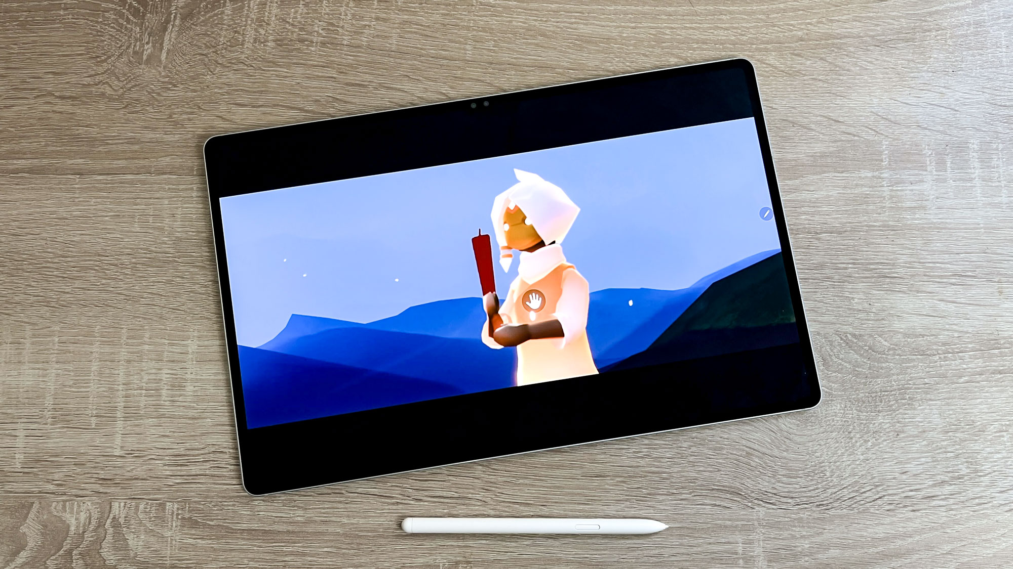 יחידת סקירה של Samsung Galaxy Tab S10 Ultra על שולחן