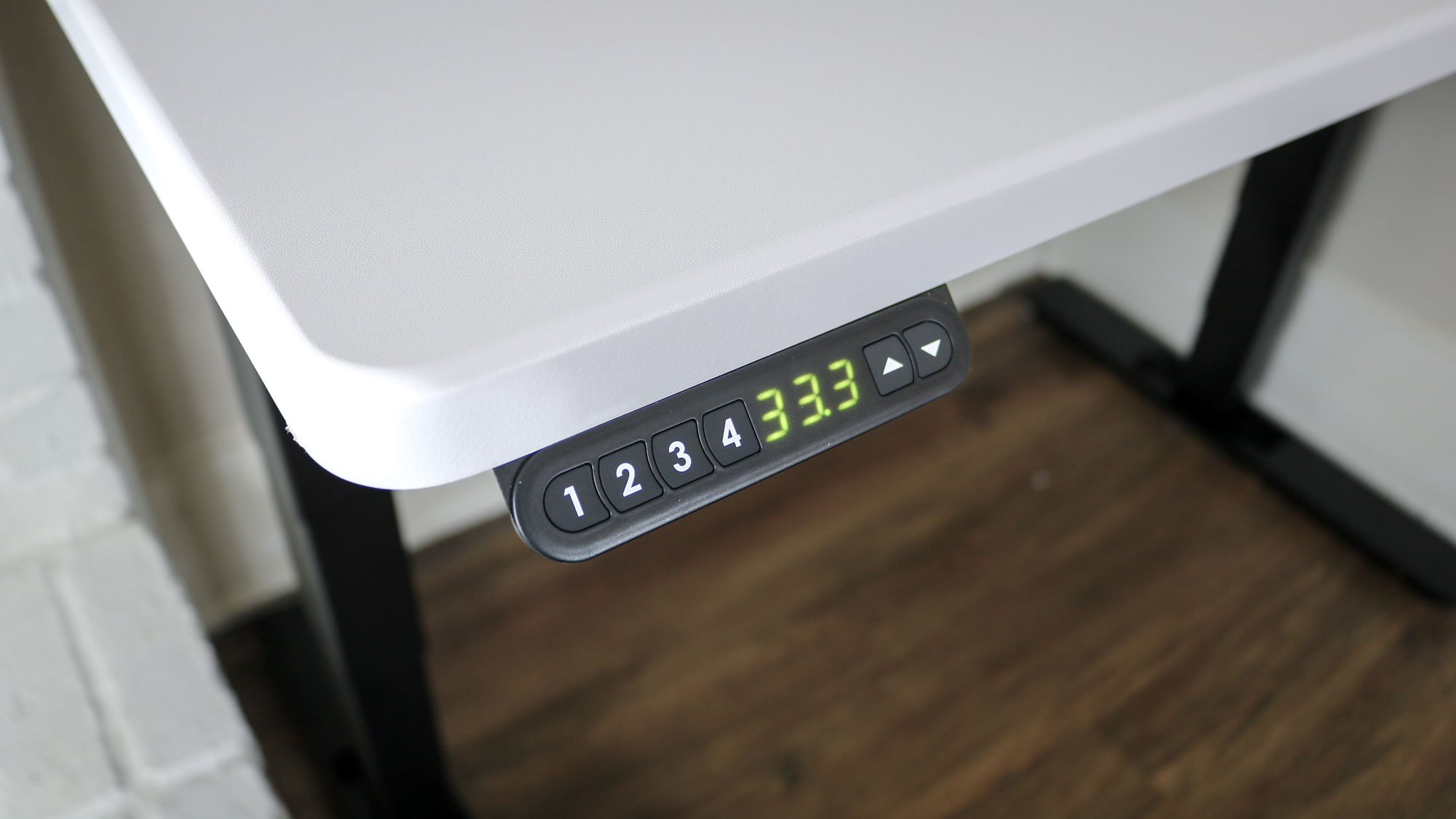 לוח המקשים בשולחן הכתיבה של Uppeal 2 רגל