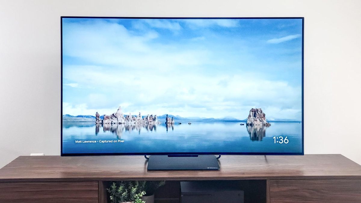 סקירת טלוויזיית OLED של Sansui: העמדתי את טלוויזיית ה-OLED הזולה ביותר שנבדקה מאת Ryan Epps שפורסמה ב-17 בדצמבר 24 הופעתה של טלוויזיית OLED זולה יותר היא ברכה לשוק מוצף בצגים במחירים גבוהים, אך ה-Sansui OLED נופל מגדולתו.