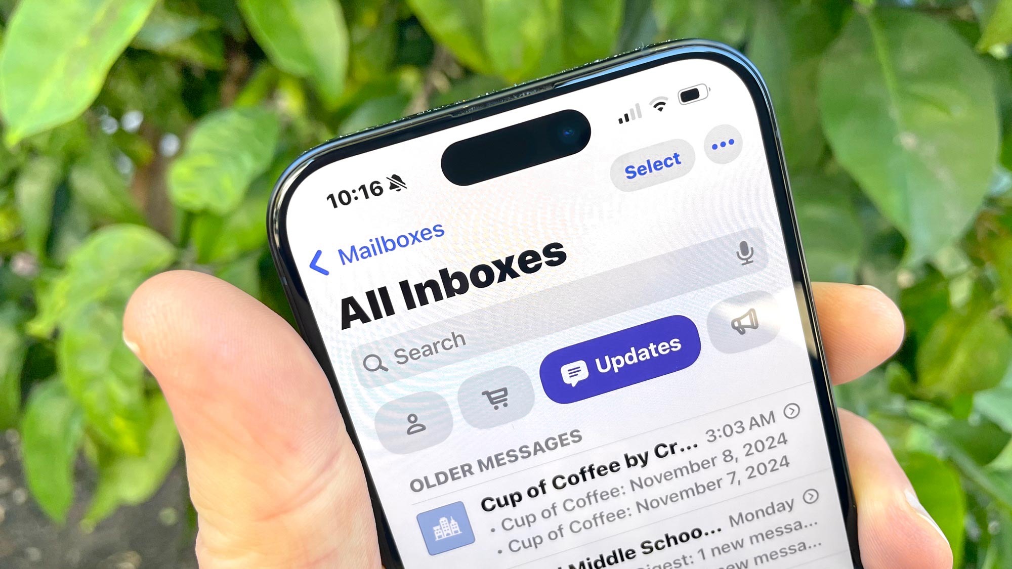 Apple Mail ב-iOS 18.2 עם תיבות דואר נכנס מאורגנות לפי קטגוריות