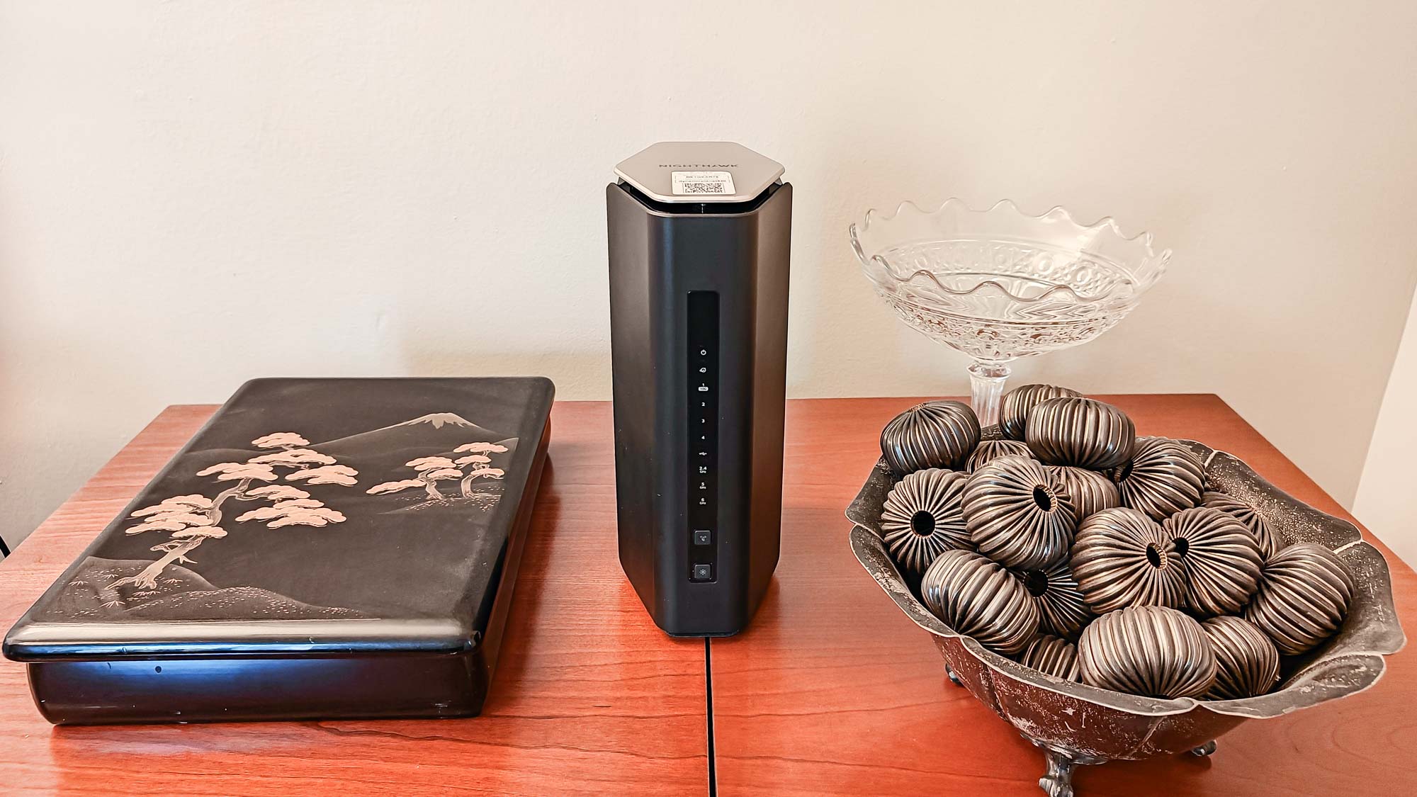 Netgear Nighthawk RS600 על שולחן העבודה