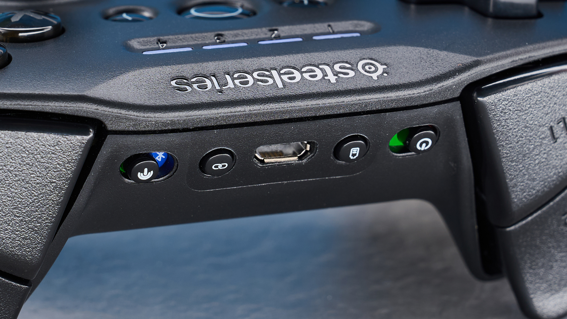 צילום של בקר SteelSeries Stratus Duo