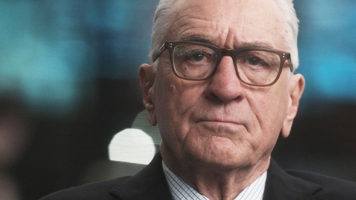 נטפליקס הוציאה את הטריילר הראשון של מותחן הקונספירציה החדש שלה - וזה נראה כמו צפייה אינטנסיבית