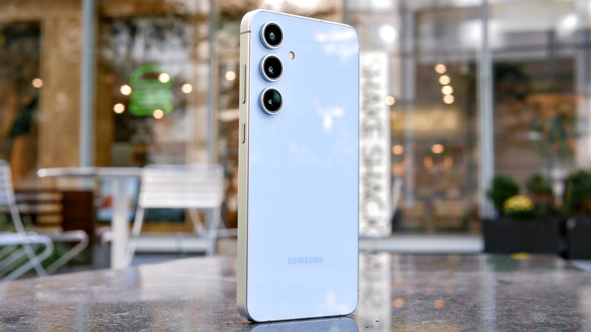 דליפה חדשה של Samsung Galaxy S25 Slim מרמזת על טלפון דק להפליא